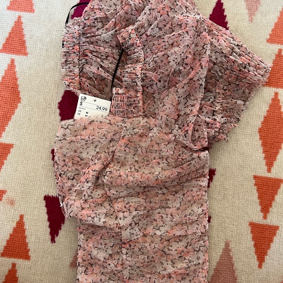 NWT Mesh Floral Crop Top - Picture 6 of 6